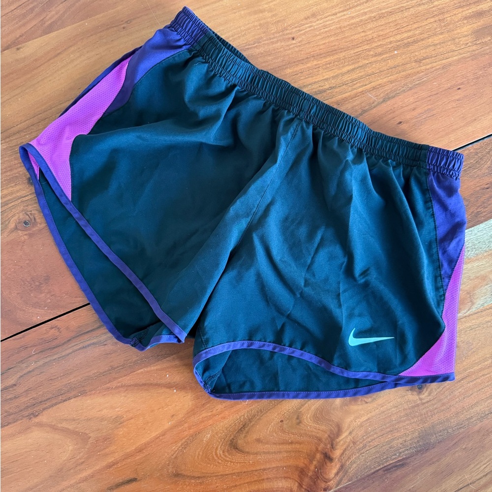 🦊 Nike Women's Black and Purple Running Shorts